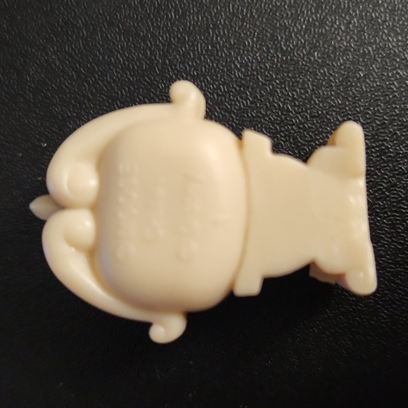 Disney Doorables Mini Figure Wardrobe from Beauty and the Beast Moose manufactur - Picture 2 of 6